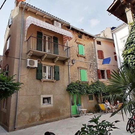 Apartment Veli Dvor 크레스 외부 사진