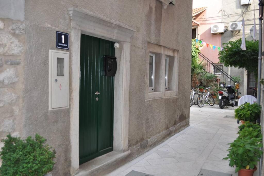Apartment Veli Dvor 크레스 외부 사진