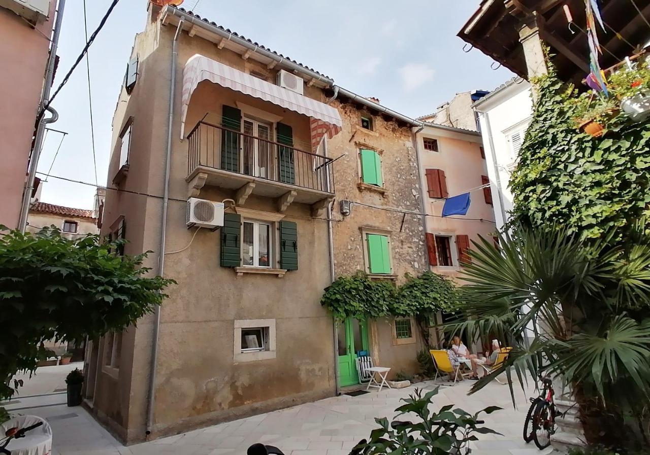Apartment Veli Dvor 크레스 외부 사진